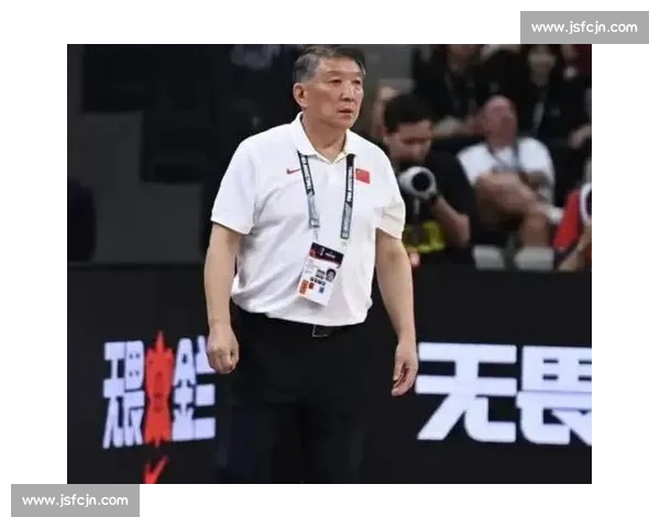 宫鲁鸣训张子宇:传球太低!高举高打战术亟待调整 宫鲁鸣训张子宇:传球太低!高举高打战术亟待调整